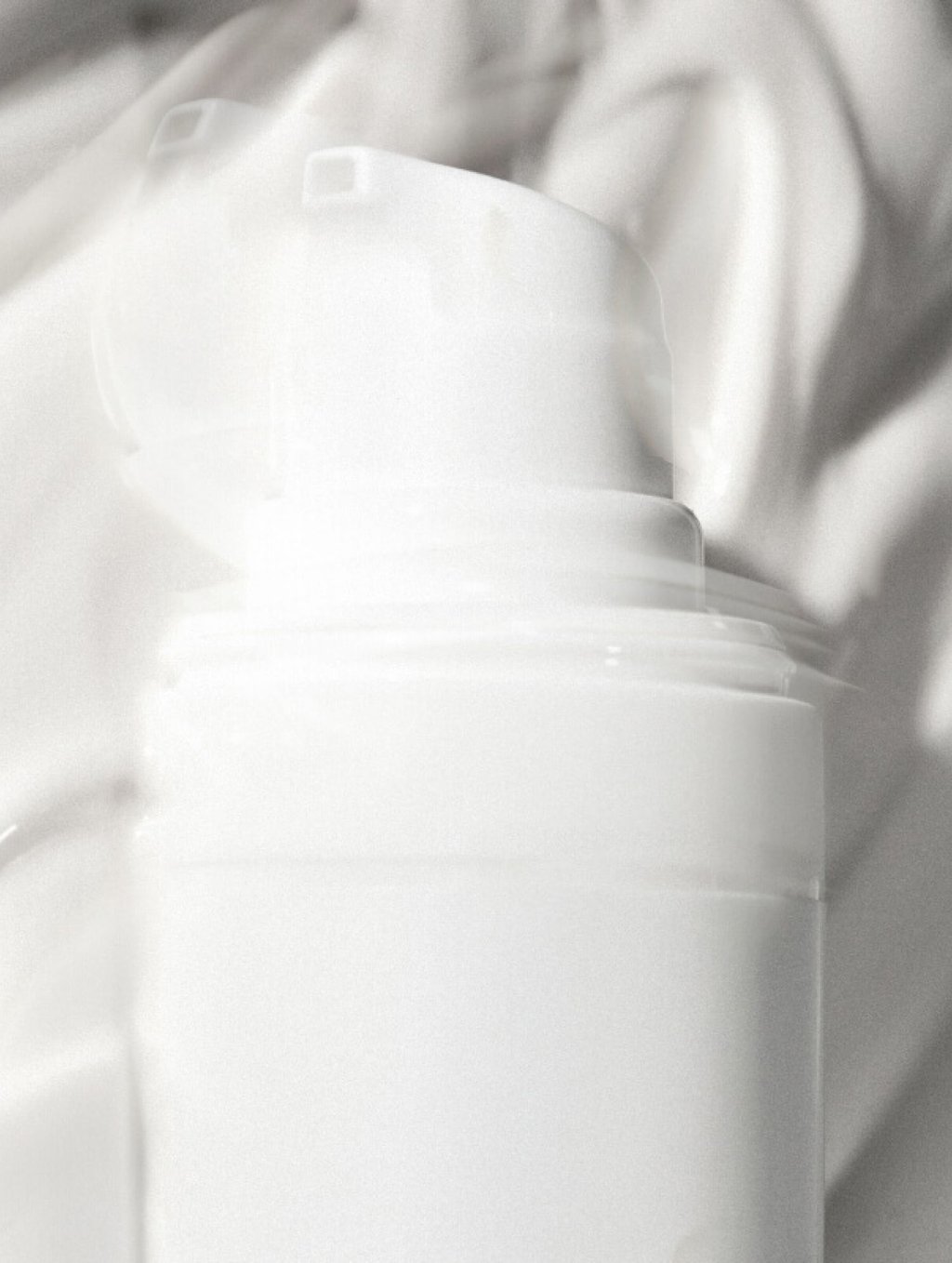 Calming Eye Cream, product close-up