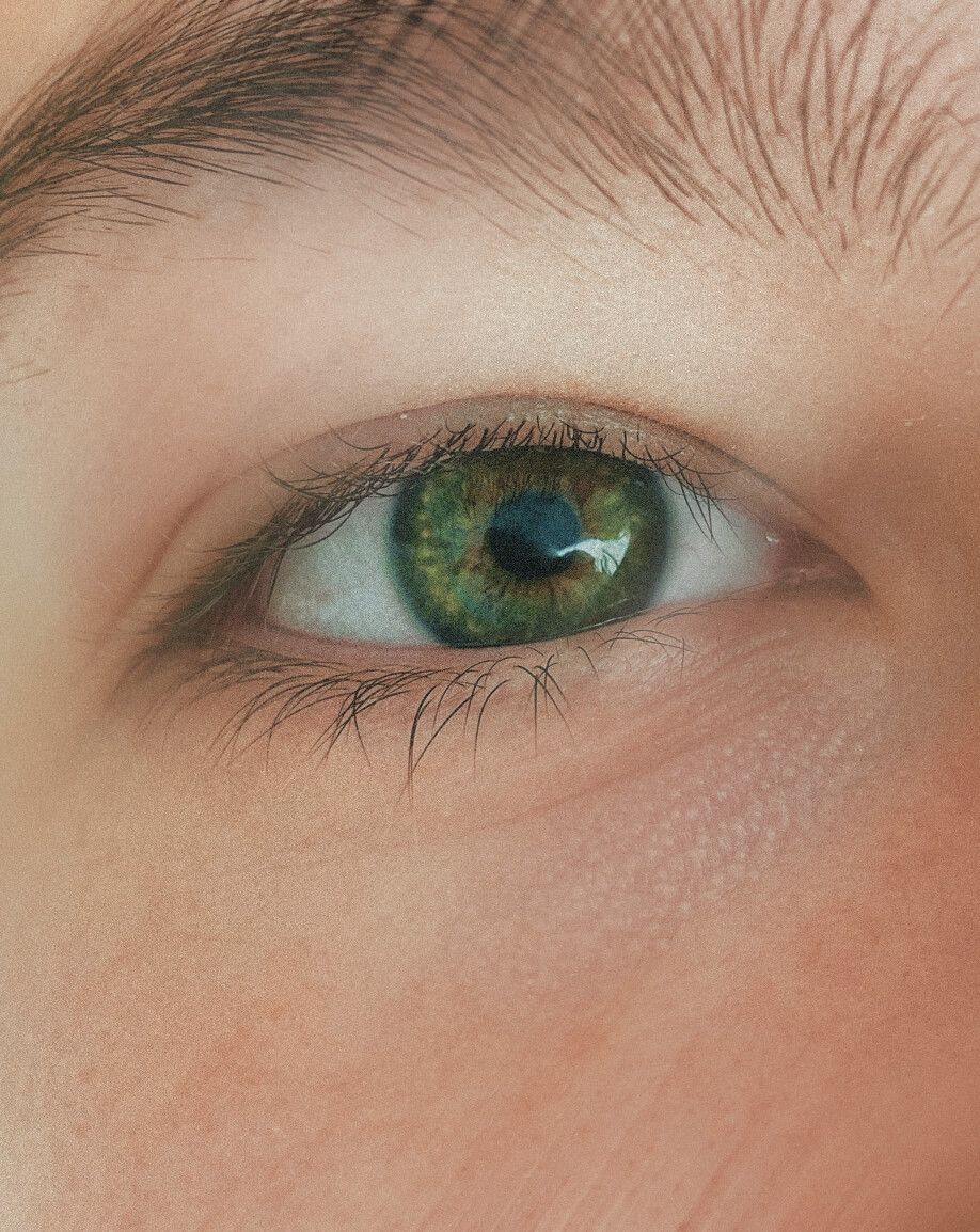 Calming Eye Cream in use