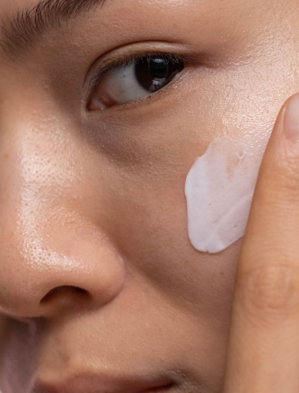 Ceramide Barrier Night Cream in use