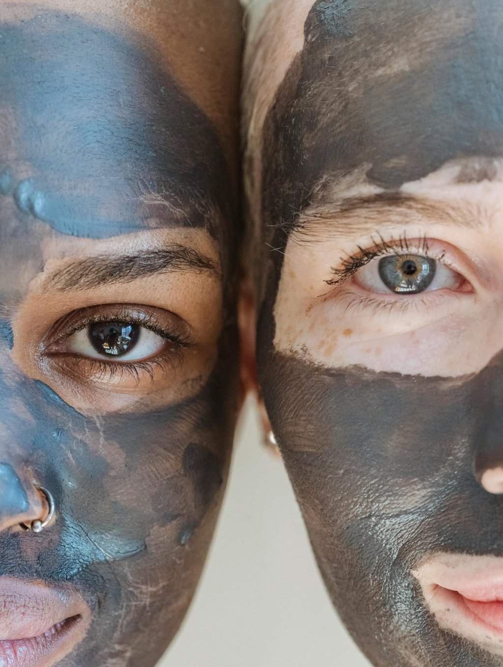 Clay Mask for Pores and Blackheads in use