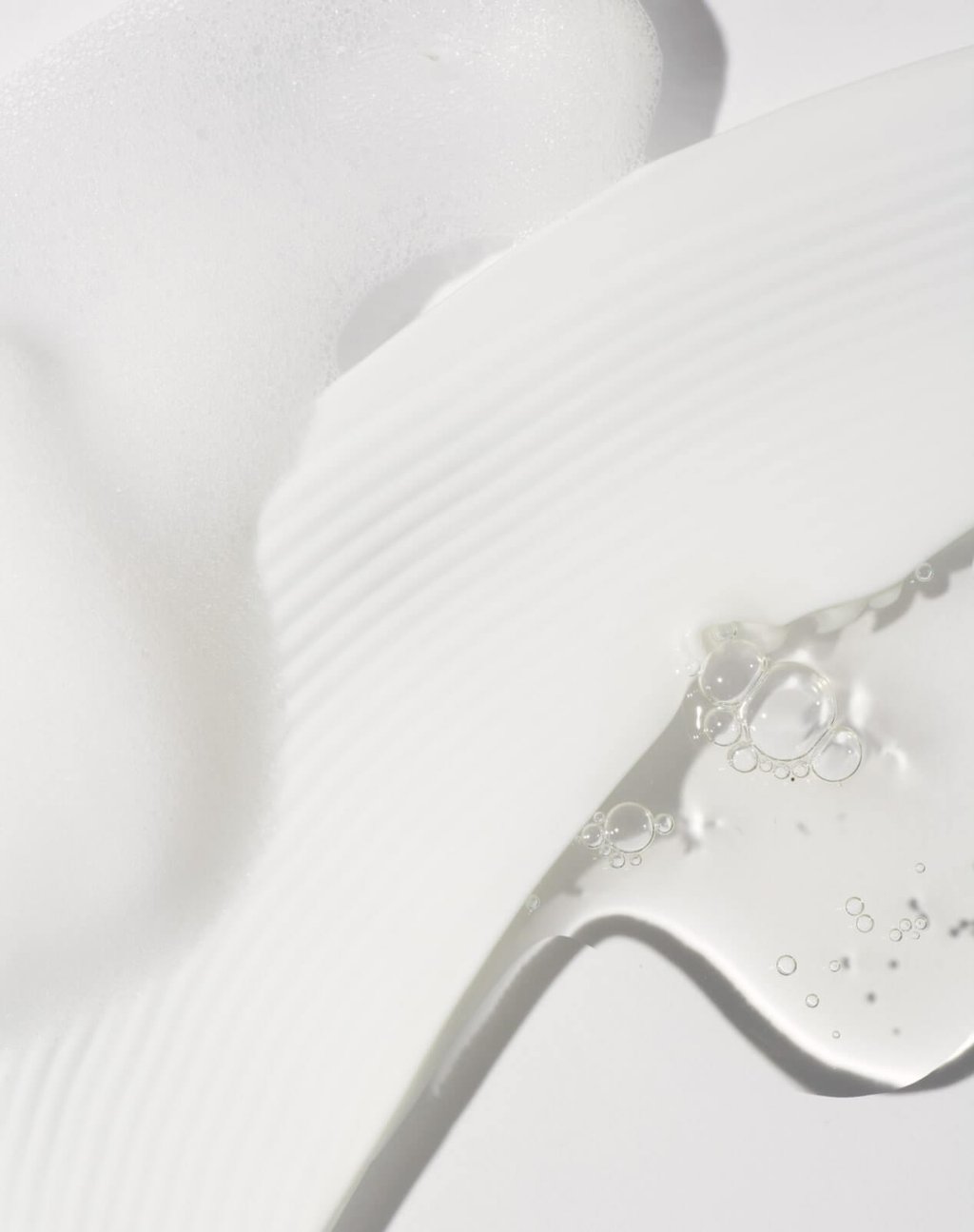 Gentle Cleansing Milk, texture