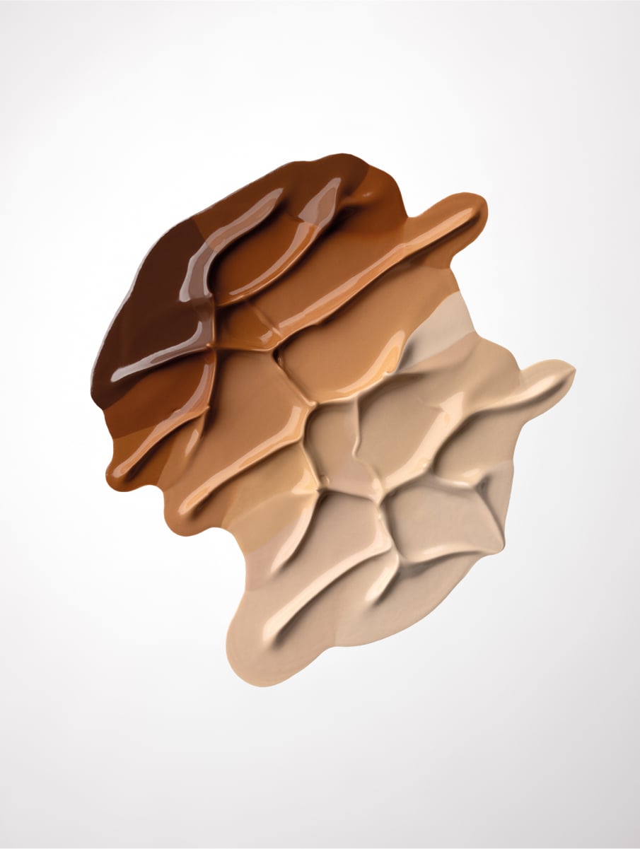 Foundation with Peptides in use